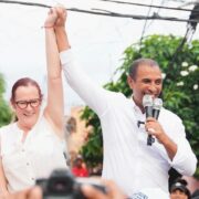 Janet Camilo junto a Domingo