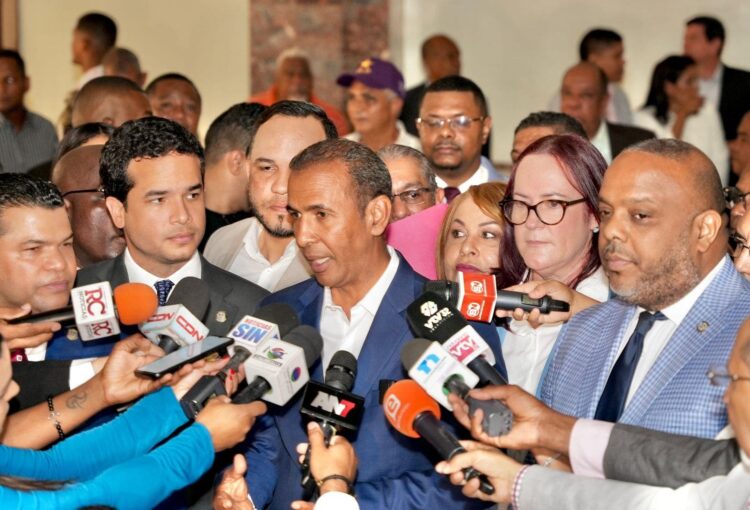 Janet Camilo, Domingo Contreras y Omar Fernández