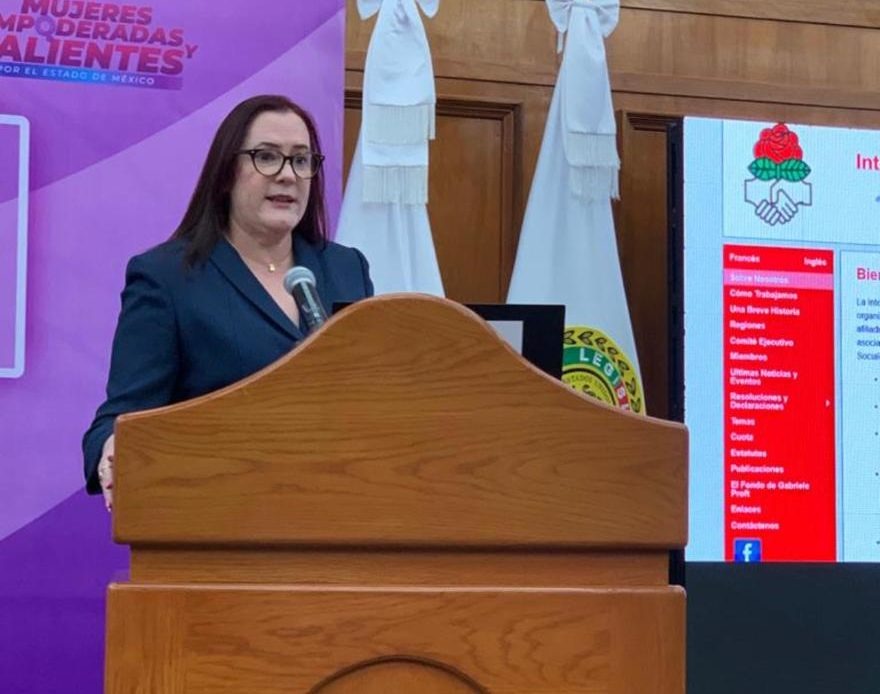 Janet Camilo aboga por la igualdad de género durante su participación en foro internacional